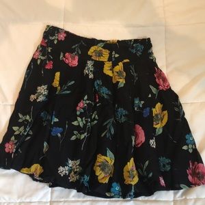 Trendy Floral skirt